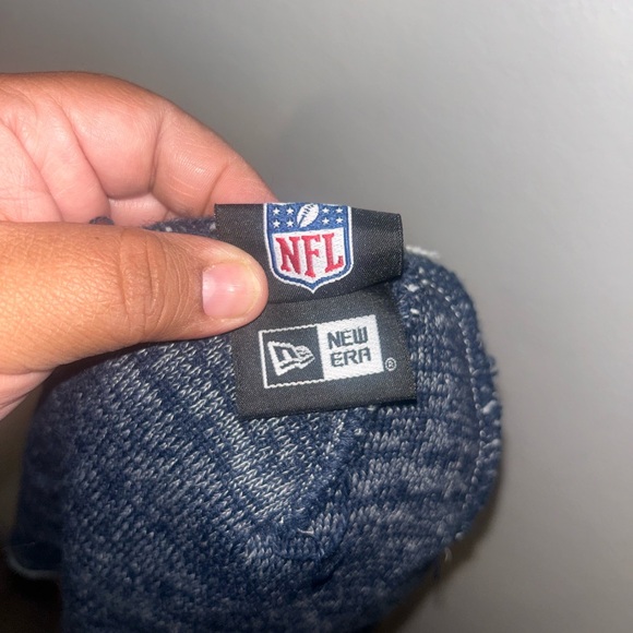 New Era Seattle Seahawks NFL Sport Knit Hat - Blue and Green Pom Beanie - Picture 3 of 3